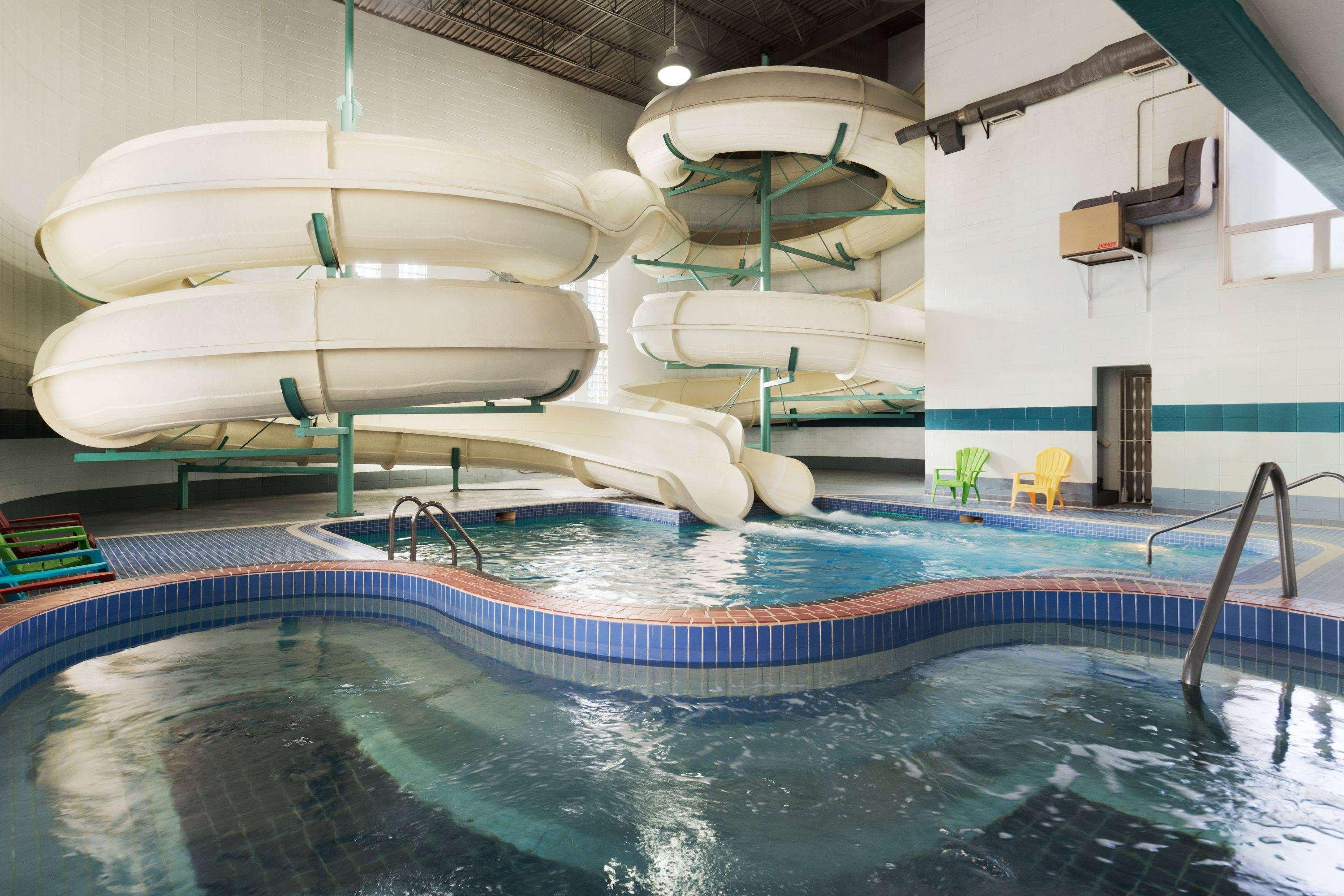 Travelodge By Wyndham Lloydminster Luaran gambar