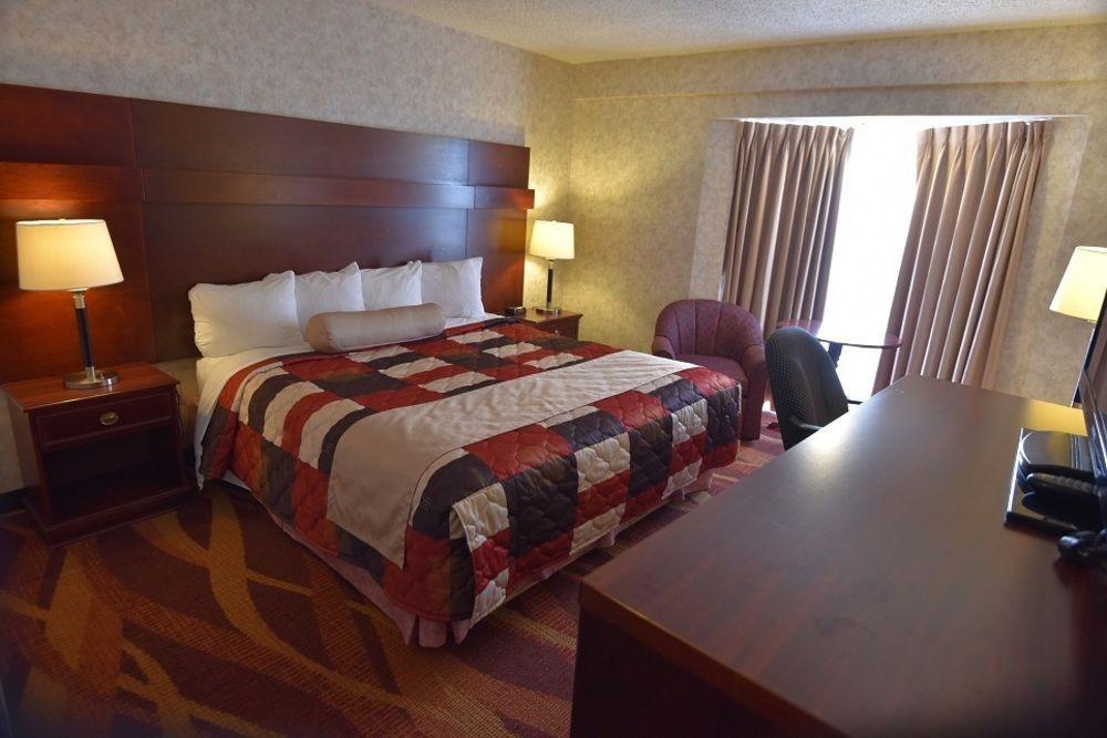 Travelodge By Wyndham Lloydminster Luaran gambar