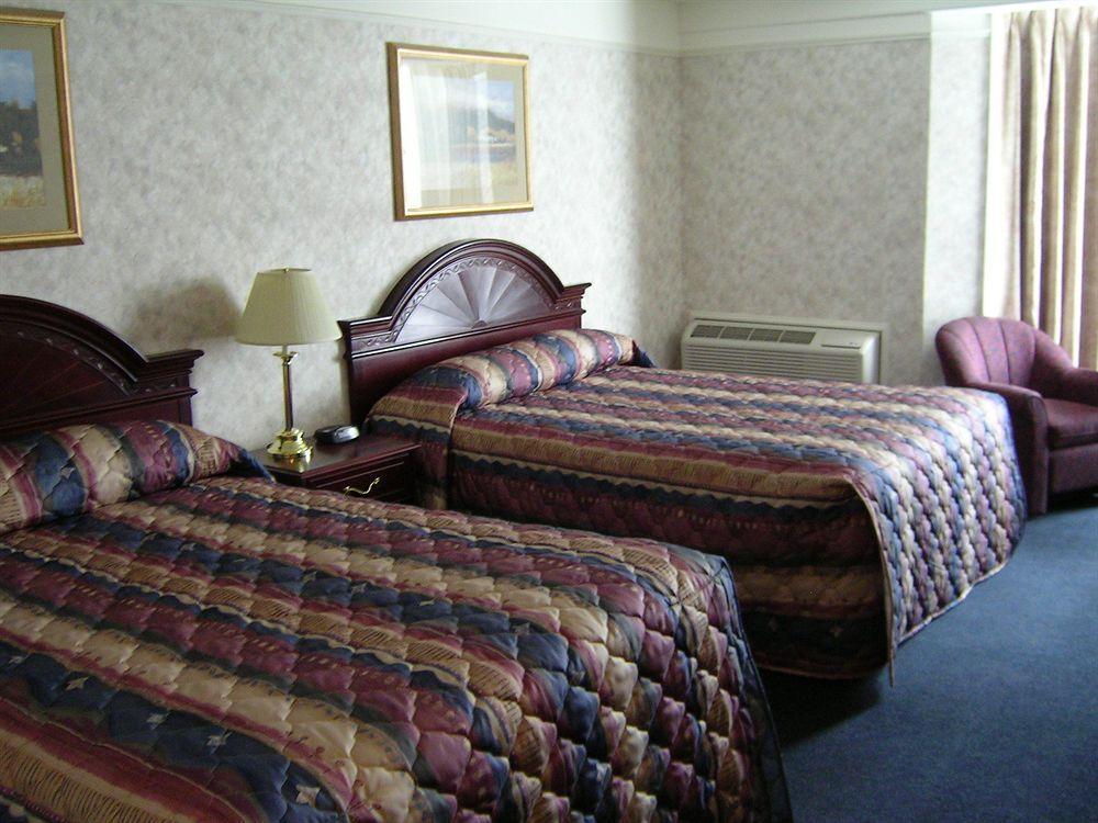 Travelodge By Wyndham Lloydminster Luaran gambar